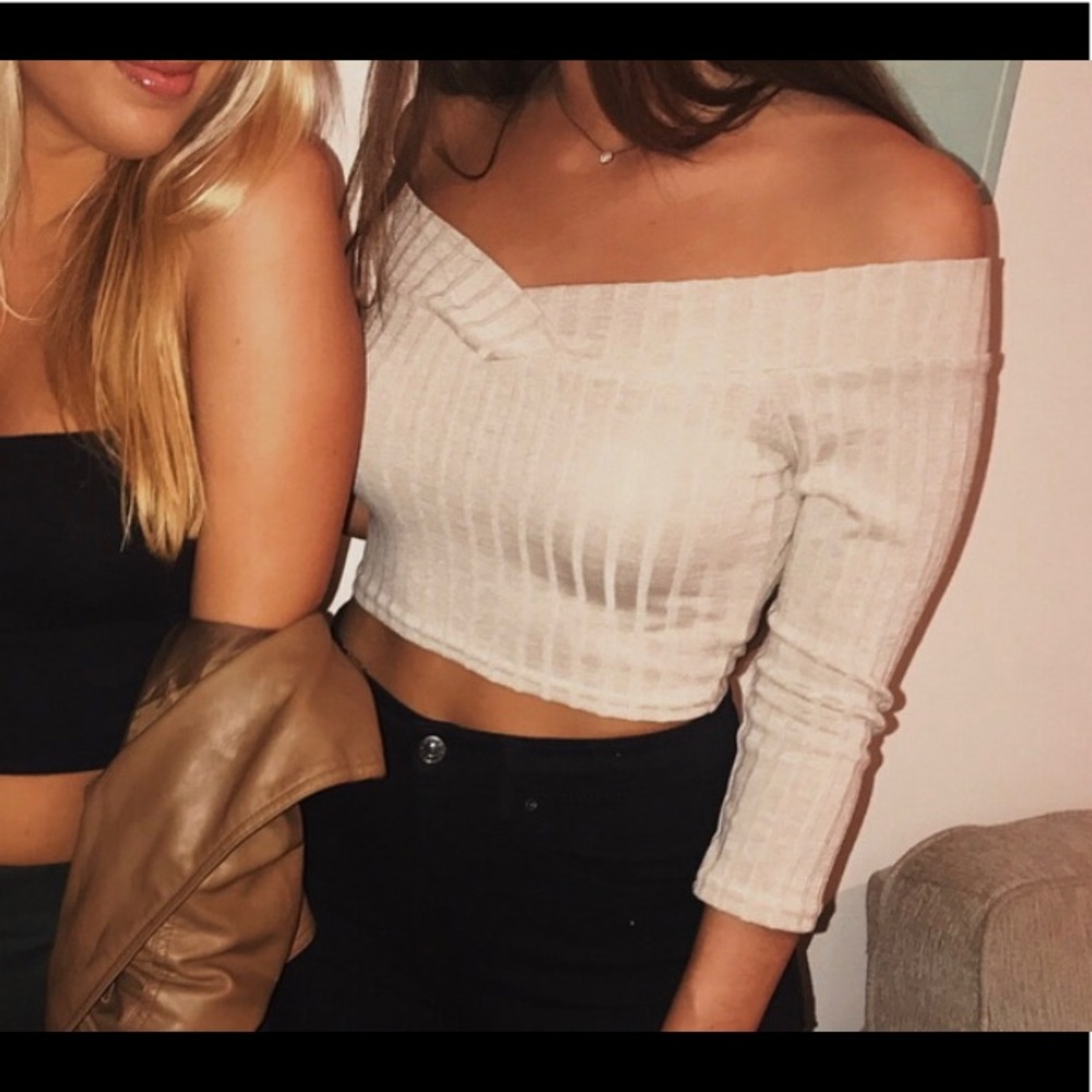Tobi Crop Top Quarter Sleeve
